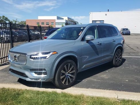 Used 2023 Volvo XC90 B6 Plus AWD/4WD image 2