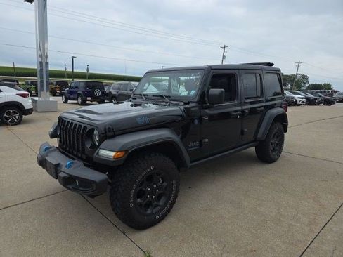 Used 2023 Jeep Wrangler Unlimited w/ Sun & Screen Package AWD/4WD image 3