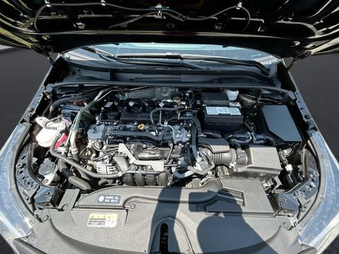 Used 2025 Toyota Corolla SE FWD image 32
