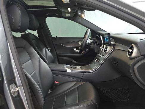 Used 2019 Mercedes-Benz C 300 Sedan image 10