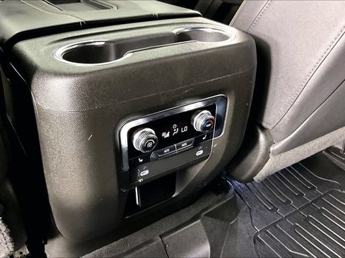 Certified 2023 GMC Yukon XL AT4 w/ AT4 Premium Plus Package AWD/4WD image 9