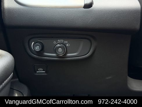 Used 2024 GMC Terrain SLE AWD/4WD image 24
