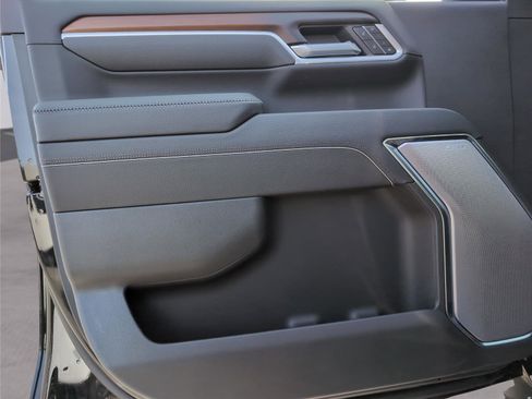 New 2026 GMC Sierra 2500 Denali w/ Denali Reserve Package image 25