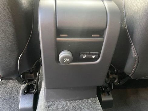 Used 2017 Volvo XC60 T6 Dynamic w/ Advanced Package image 22