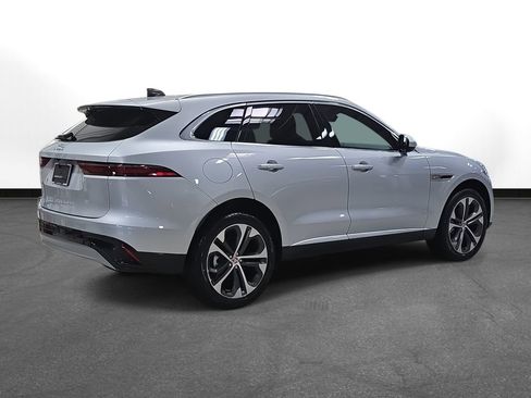 Used 2023 Jaguar F-PACE S image 6