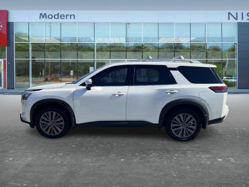 Certified 2025 Nissan Pathfinder SL w/ SL Premium Package FWD image 8