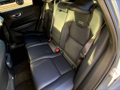 Used 2024 Volvo XC60 B5 Plus image 20