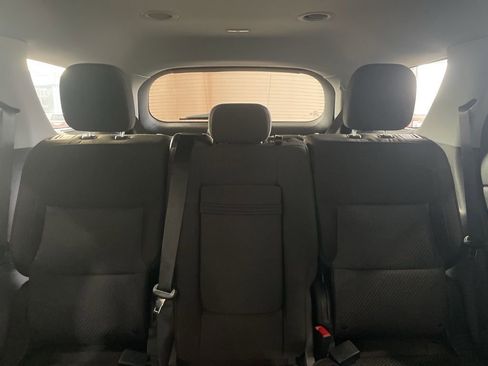 Used 2022 Ford Explorer XLT w/ Class IV Trailer Tow Package AWD/4WD image 27