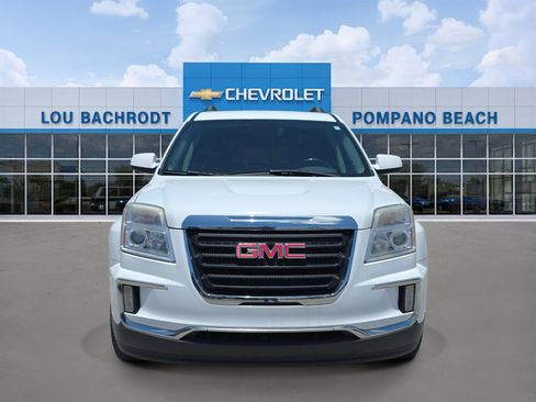 Used 2017 GMC Terrain SLE FWD image 2