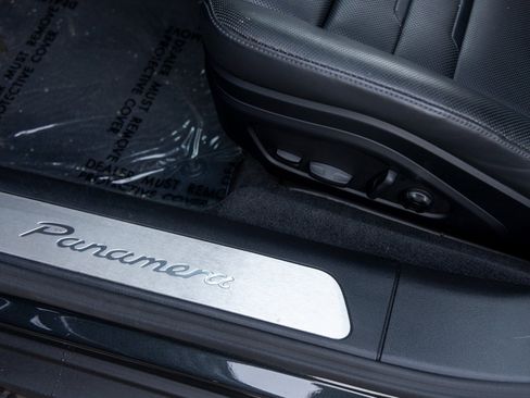 Certified 2023 Porsche Panamera image 26