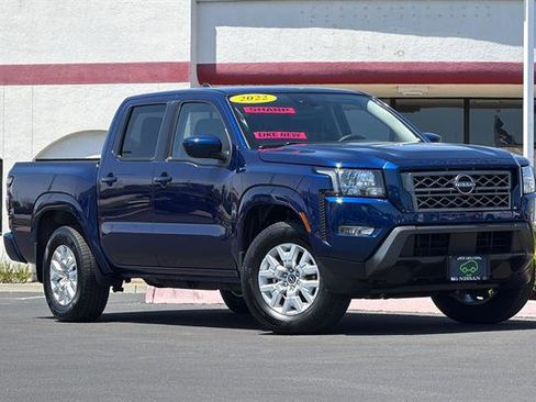 Used 2022 Nissan Frontier SV RWD image 2