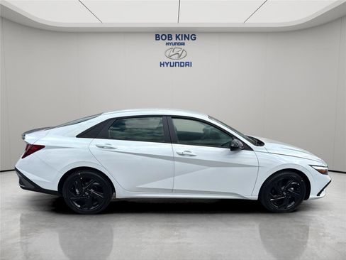 New 2026 Hyundai Elantra Sport FWD image 6