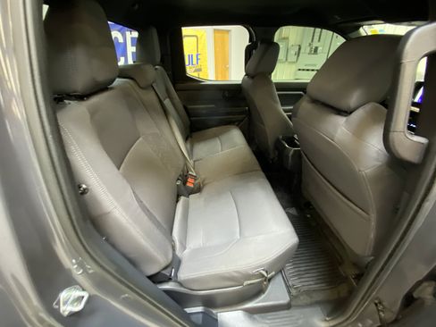 Used 2025 Toyota Tacoma SR5 image 29