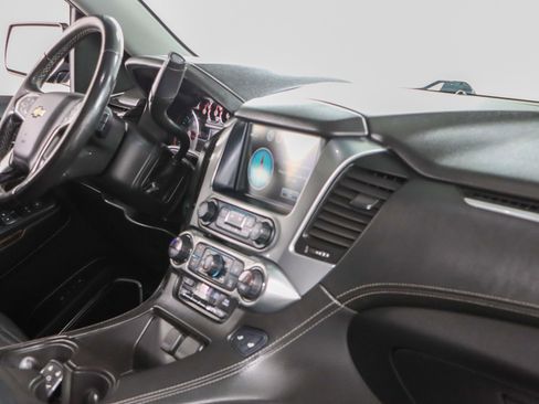 Used 2018 Chevrolet Suburban LT w/ Texas Edition Package image 31