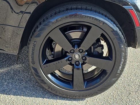 Certified 2024 Land Rover Defender 110 V8 image 33