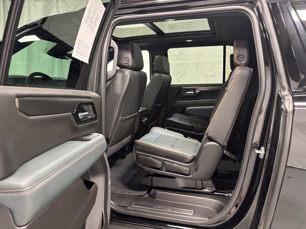 Used 2026 GMC Yukon XL AT4 w/ AT4 Premium Package AWD/4WD image 40