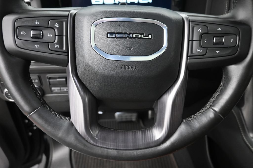 Used 2024 GMC Yukon Denali Ultimate AWD/4WD image 19
