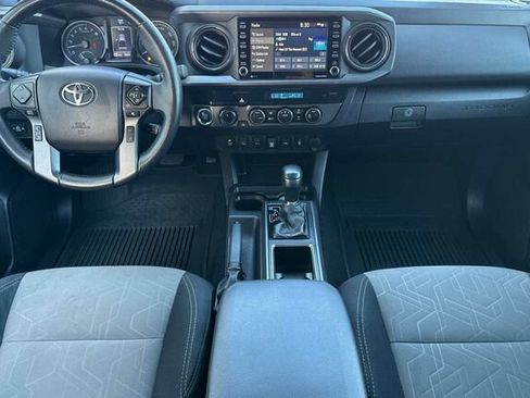 Used 2021 Toyota Tacoma TRD Off-Road w/ Technology Package AWD/4WD image 13