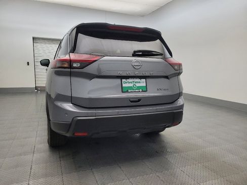 Used 2024 Nissan Rogue SV image 6