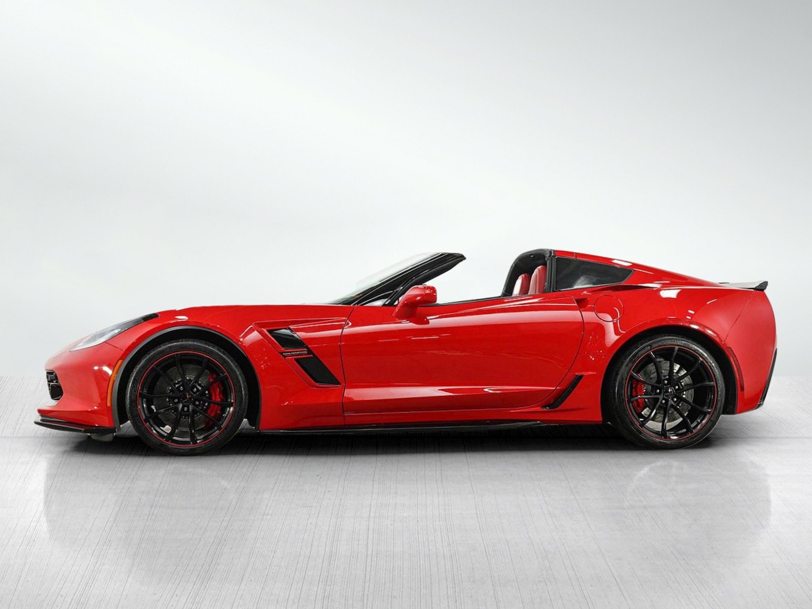 Used 2019 Chevrolet Corvette Grand Sport RWD image 3