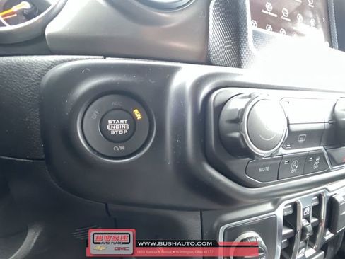 Used 2022 Jeep Wrangler Unlimited Sport image 17