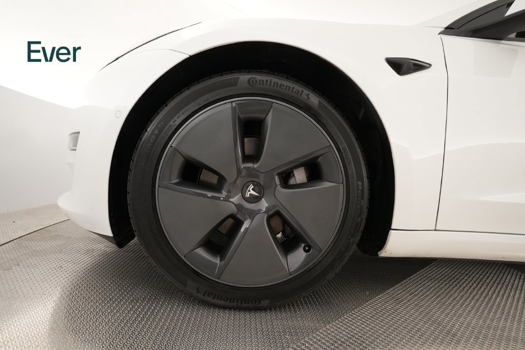 Used 2022 Tesla Model 3 Long Range AWD/4WD image 19