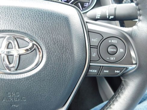 Used 2018 Toyota Camry XLE w/ Audio Package FWD image 27
