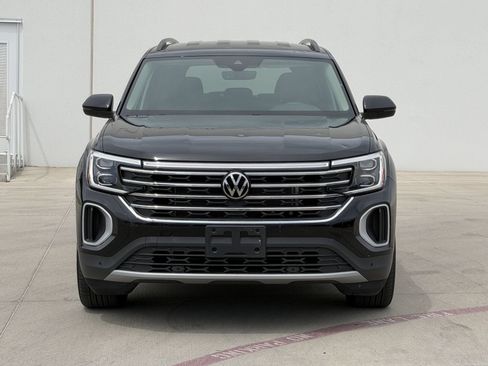 Used 2024 Volkswagen Atlas SE FWD image 9