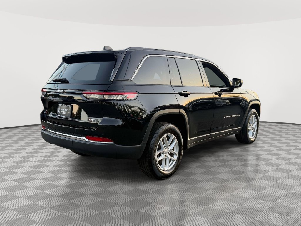 Used 2025 Jeep Grand Cherokee Laredo X AWD/4WD image 9