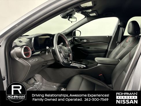 Used 2025 Chevrolet Trax RS w/ Driver Confidence Package image 4