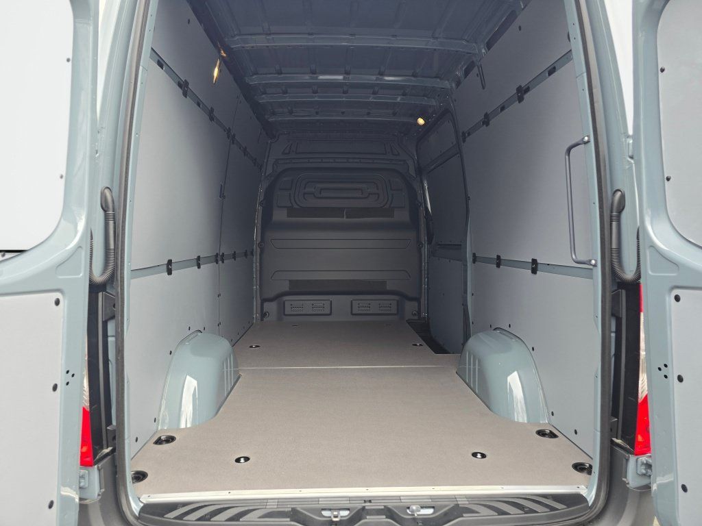 New 2025 Mercedes-Benz Sprinter 2500 image 14
