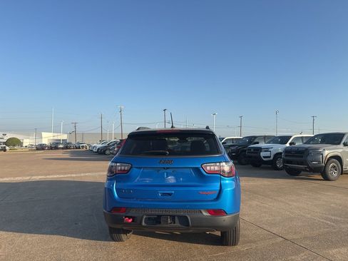 Used 2021 Jeep Compass Trailhawk w/ Convenience Group image 17