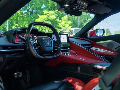 Used 2020 Chevrolet Corvette Stingray Preferred Cpe w/ 2LT Preferred Equipment Group RWD image 19