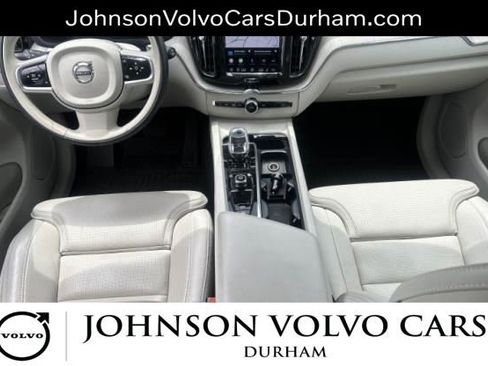 Used 2023 Volvo XC60 B5 Ultimate w/ Climate Package FWD image 11