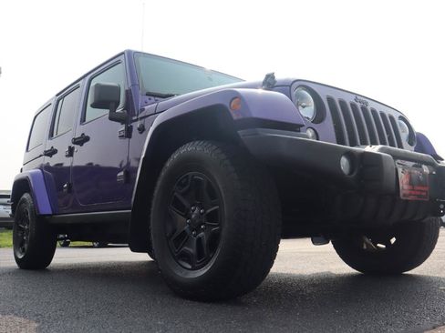 Used 2016 Jeep Wrangler Unlimited Sahara AWD/4WD image 17