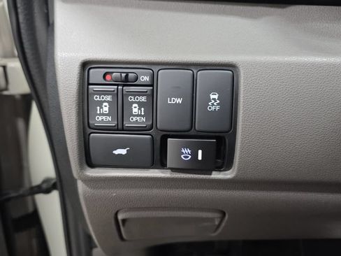 Used 2014 Honda Odyssey EX-L image 24