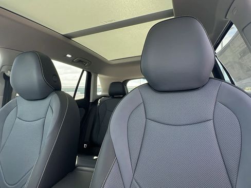 New 2026 Volkswagen Tiguan SE AWD/4WD image 11