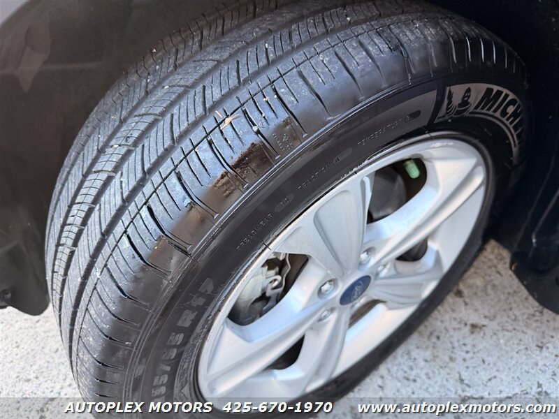 Used 2016 Ford Escape SE w/ Equipment Group 201A AWD/4WD image 27