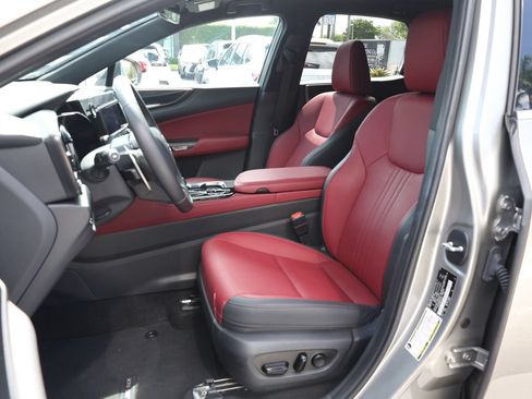 Used 2024 Lexus NX 250 FWD w/ Towing Package (2000 Lbs) image 14