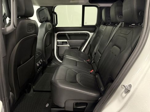 Used 2020 Land Rover Defender 110 HSE image 17