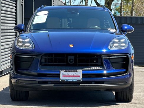 Certified 2023 Porsche Macan AWD/4WD image 11