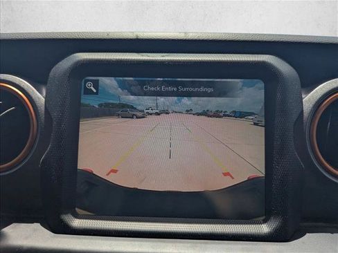 Used 2022 Jeep Gladiator Mojave w/ LED Lighting Group AWD/4WD image 11