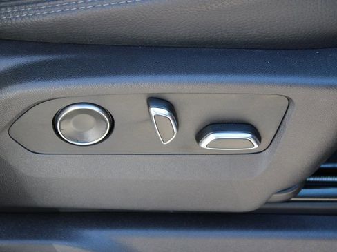 Used 2024 GMC Sierra 2500 Denali w/ Denali Reserve Package image 30