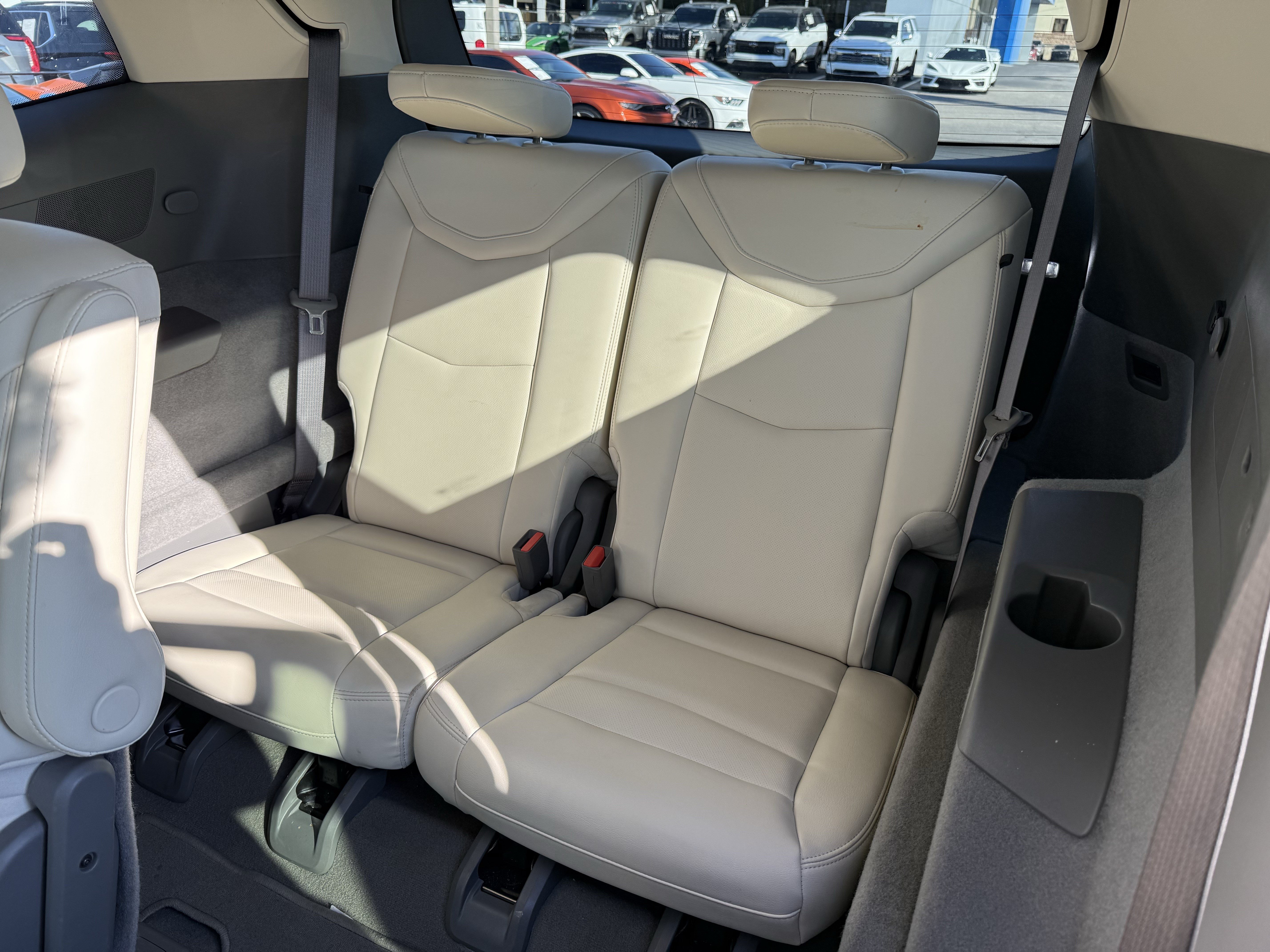 Used 2025 Cadillac XT6 Premium Luxury w/ Technology Package FWD image 35