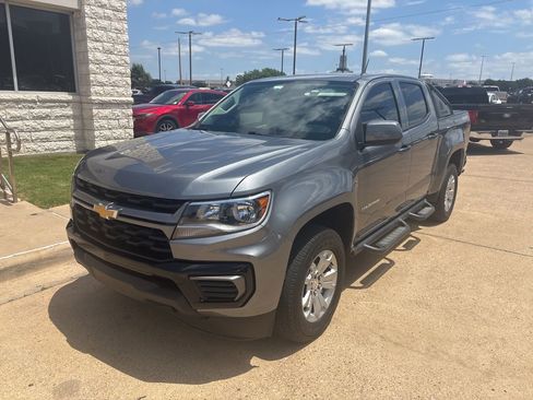 Used 2022 Chevrolet Colorado LT AWD/4WD image 1