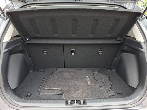 Used 2023 Hyundai Venue SEL w/ Cargo Package FWD image 28