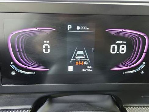 Used 2025 Kia Sportage LX FWD image 18