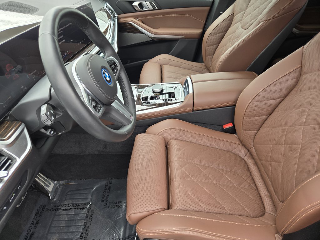 Used 2026 BMW X5 xDrive50e w/ M Sport Package AWD/4WD image 16
