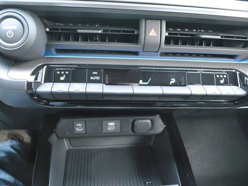 New 2026 Toyota Prius XLE image 14