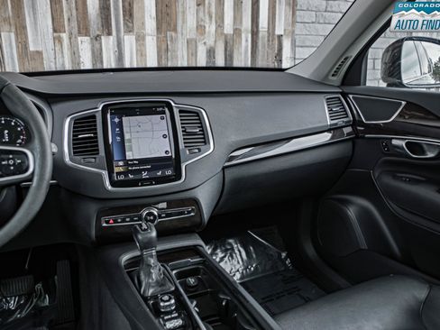 Used 2019 Volvo XC90 T6 Momentum AWD/4WD image 16